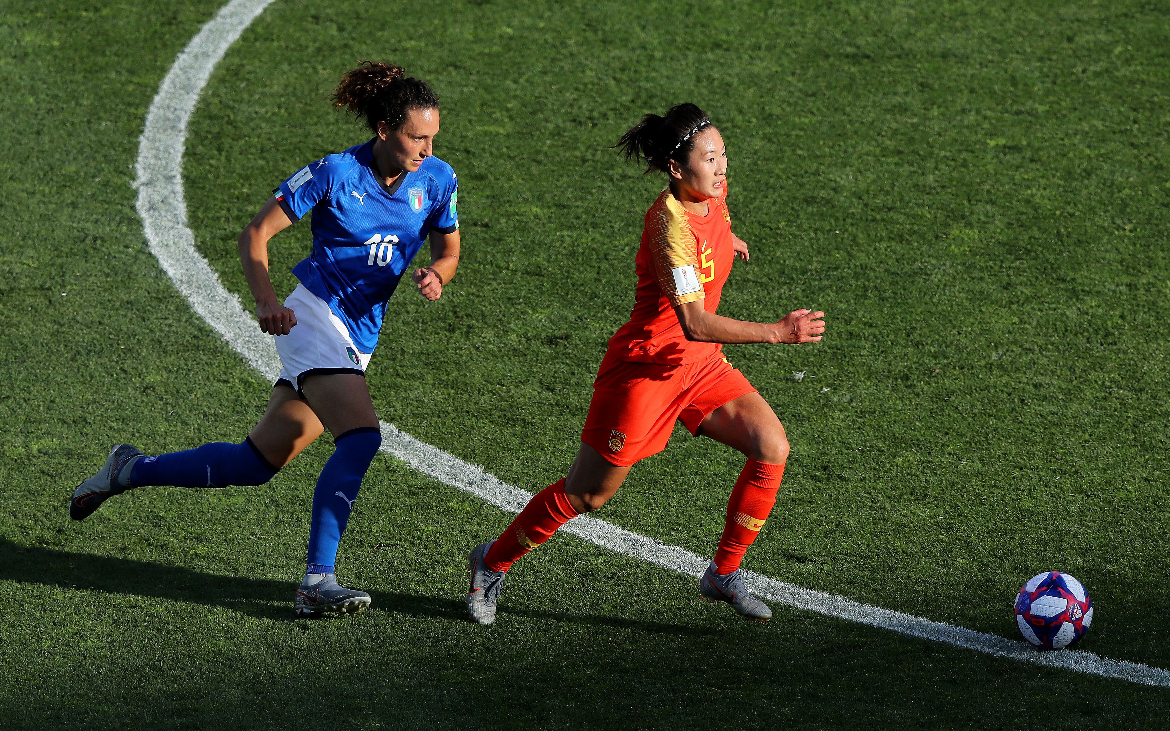 关于中国队带队取胜！，阿扎伦卡重要时刻战术调整全场沸腾不已的信息-九游游戏中心官网