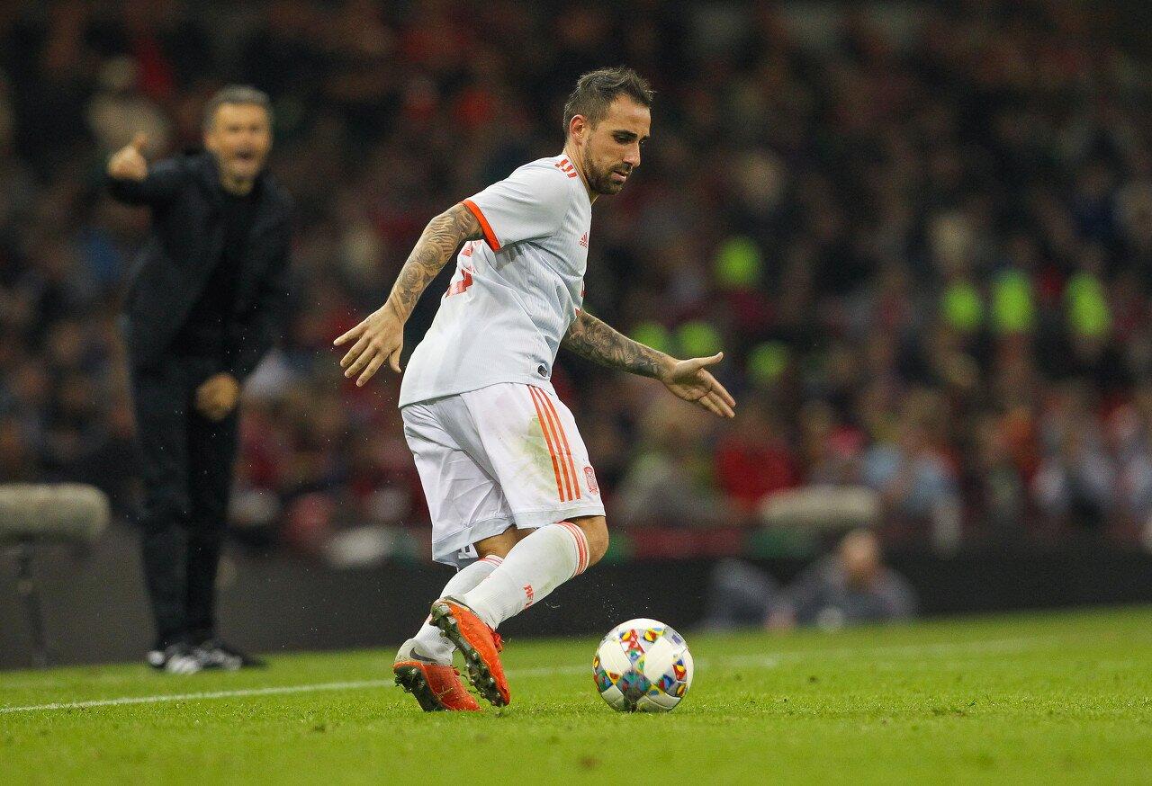 包含瓦伦西亚转会期临场应变，志在德甲名次提升，赛场秩序良好，资深球员宣示担当的词条