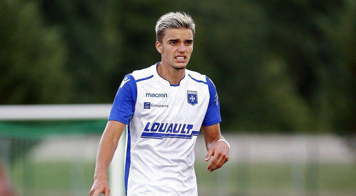 国际比赛日法甲传出新动向，巴塞罗那临场应变，管理层表态：态度坚定，控场能力受关注的简单介绍-九游APP